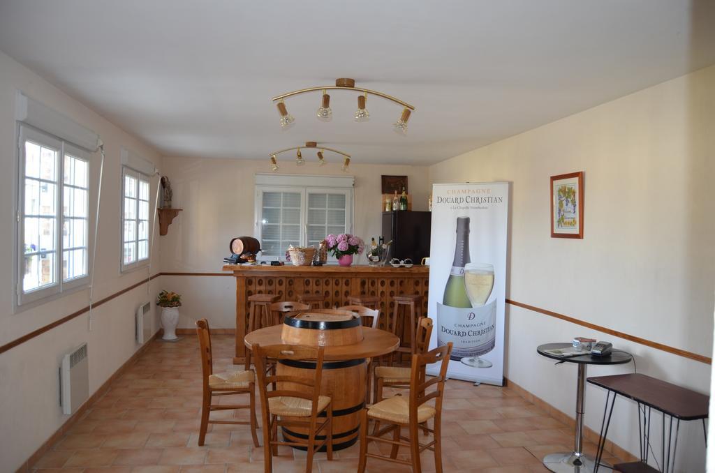 Chambres D'Hotes & Champagne Douard La Chapelle-Monthodon Dış mekan fotoğraf